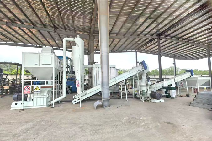 مشروع تجديد تقني لإنتاج حبيبات الكتلة الحيوية 1-1.5 طن في الساعة لشركة Luxi Chemical