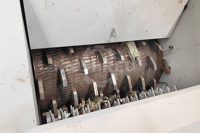 كسارة الأكياس