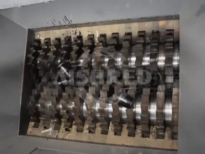 آلة تقطيع فلتر الزيت، مصممة خصيصًا لإدارة النفايات الخطرة